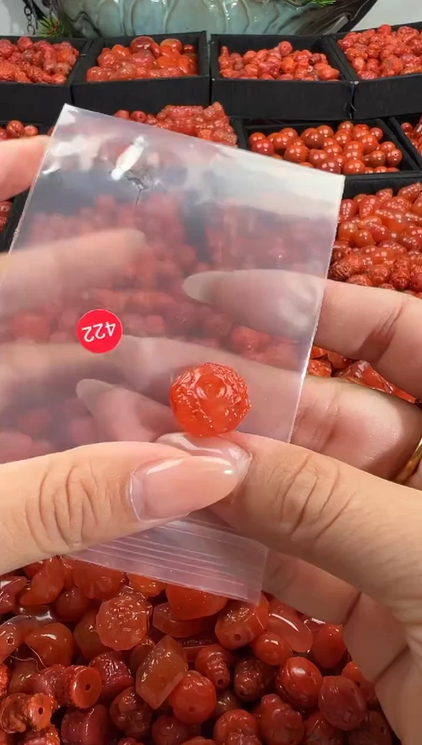 颈饰未镶嵌南红玛瑙1