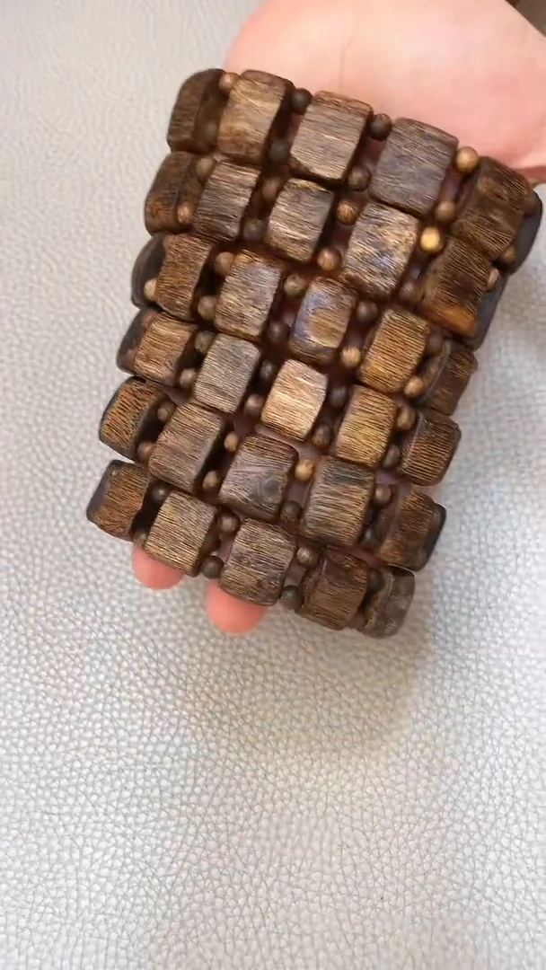 沉香手串棋楠红金猊随型手牌单圈多样性发其一