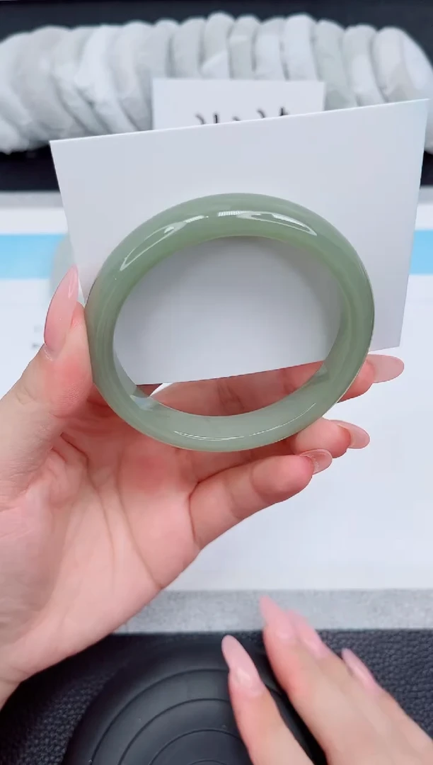 石英质玉手镯未镶嵌10-63