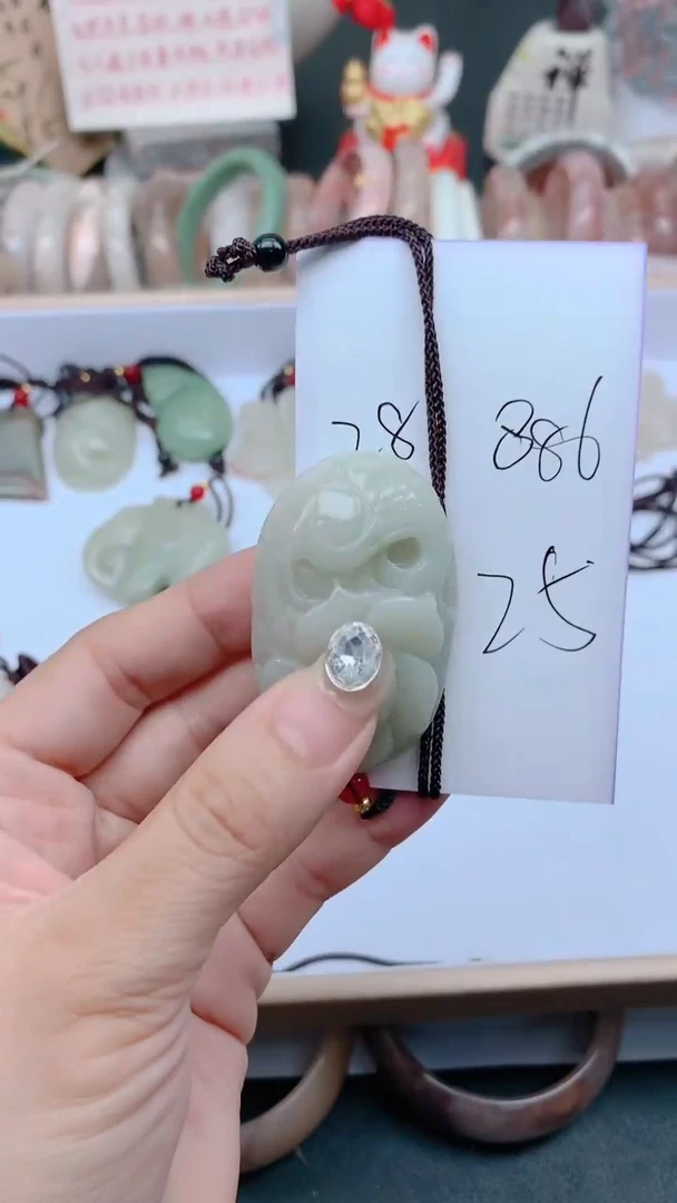 未镶嵌手镯石英质玉886