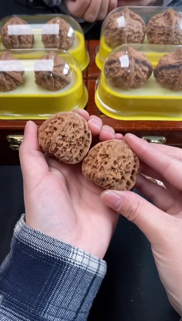 把件文玩核桃南疆石42尺Q162