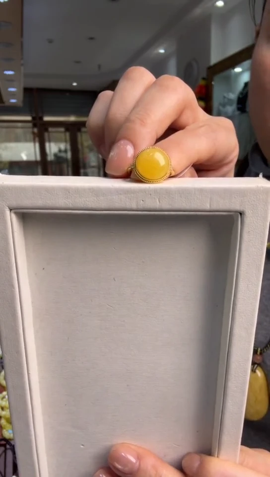 银S925镶嵌蜜蜡戒指蜜蜡戒指