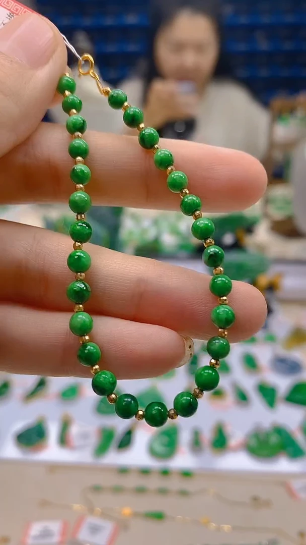 颈饰18K金镶嵌翡翠新号开播 全场乱卖