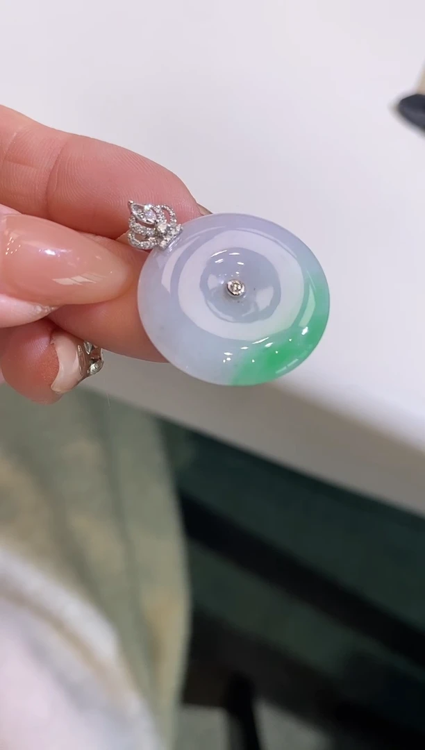 吊坠(不含链)18K金镶嵌翡翠平安扣