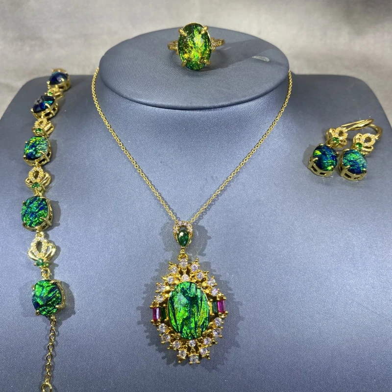 【绿意盎然 永恒暖阳】绿吊坠HF35047