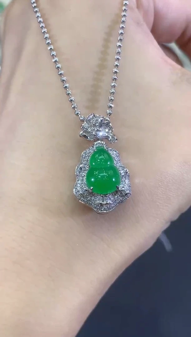 吊坠(不含链)18K金镶嵌翡翠B185