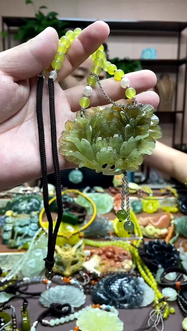 未镶嵌岫玉吊坠·