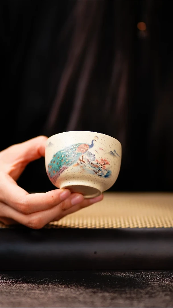 4小鱼白玉段孔雀杯