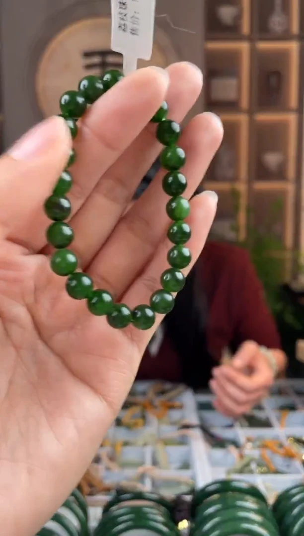 颈饰未镶嵌和田玉拍一发一，拍一发一