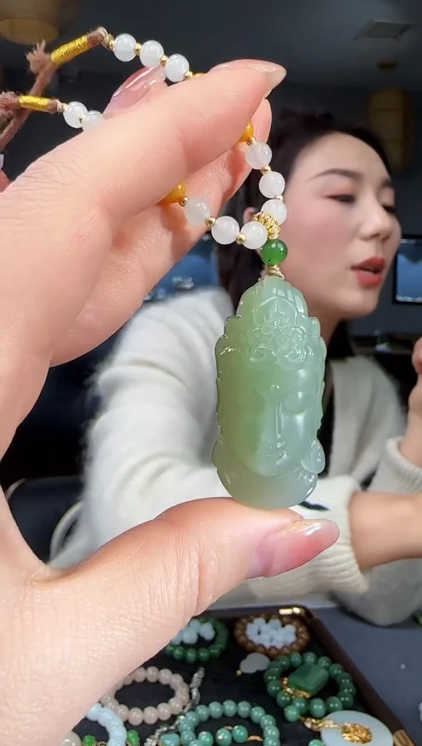 颈饰未镶嵌和田玉1