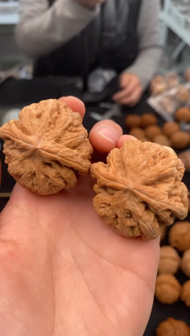 【闪购商品】文玩核桃把件肉球筋40-u353