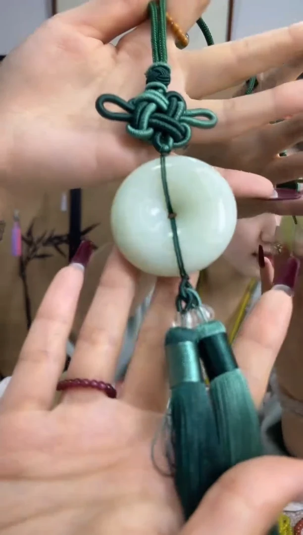 【闪购商品】岫玉车挂未镶嵌多样性发货其中发一