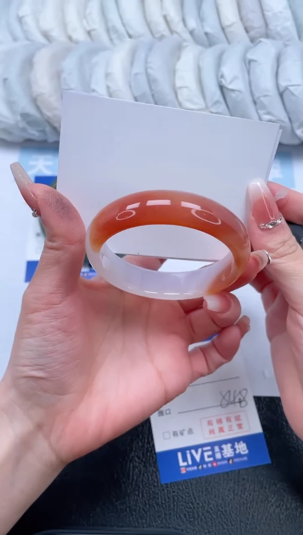 【闪购商品】石英质玉手镯未镶嵌T167-54.8