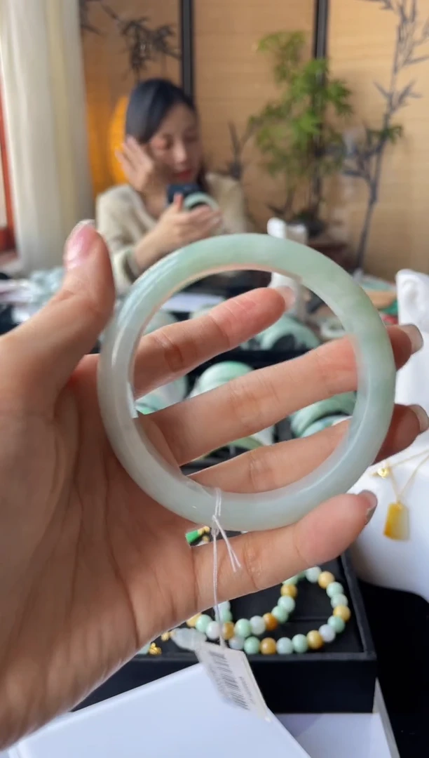 【闪购商品】翡翠手镯未镶嵌L圈口57+编号14