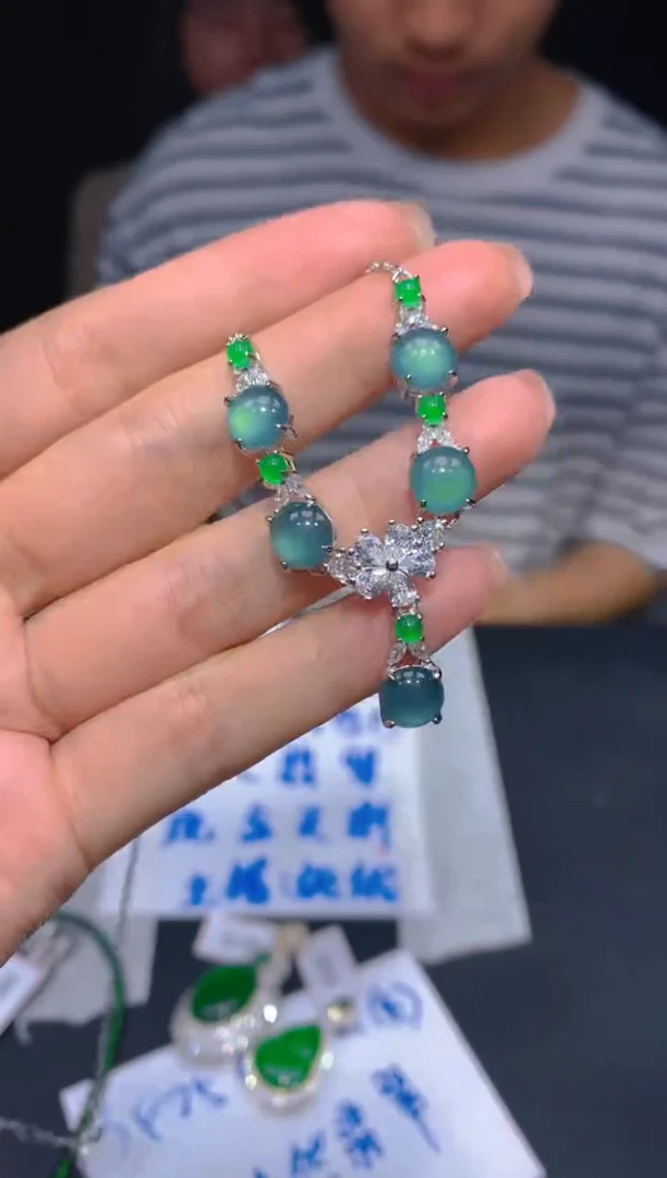 【闪购商品】定制翡翠未镶嵌200多样性发货（发其一）