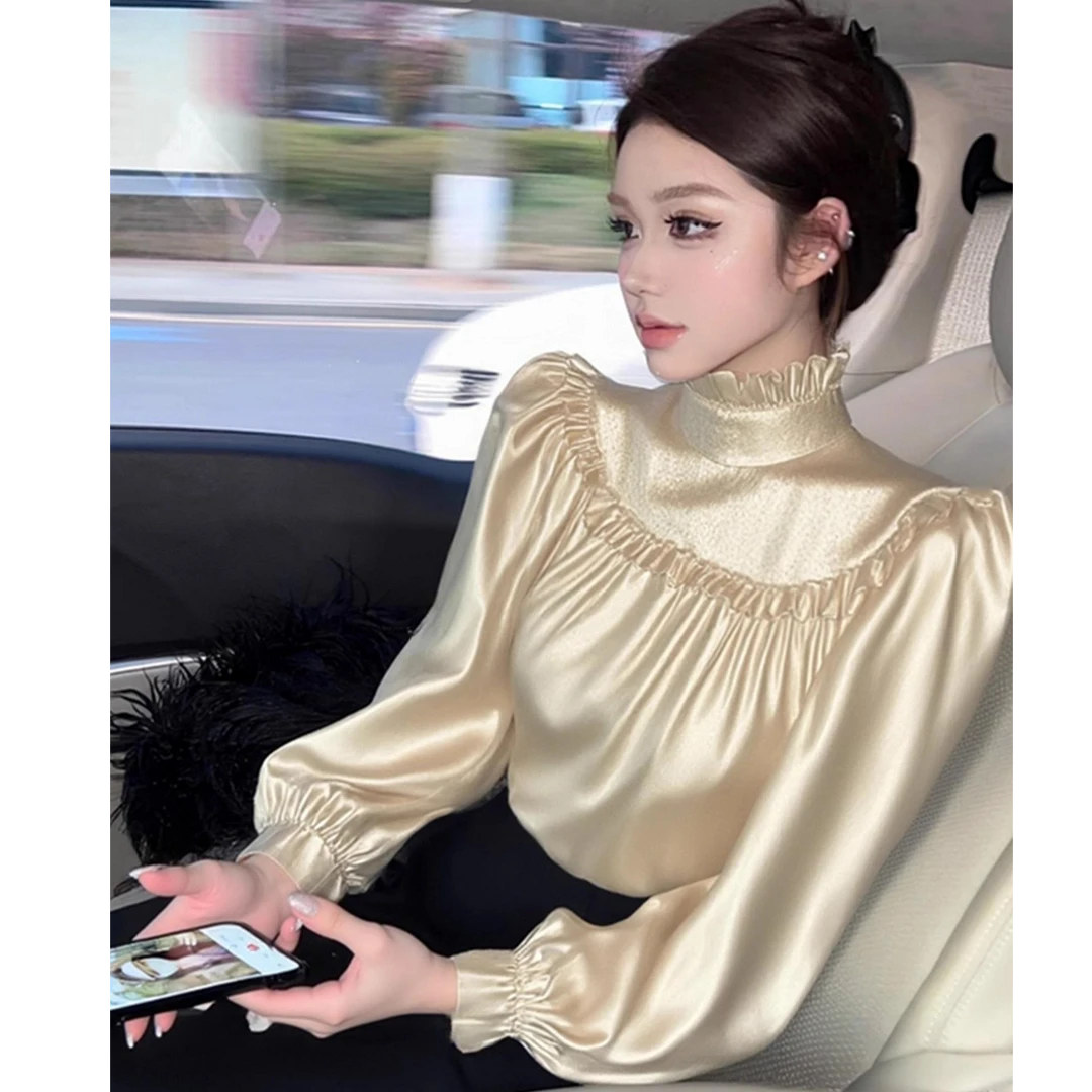 2025新款爆款冬季高级感轻奢减龄洋气轻熟高领荷叶边杏色内搭上衣