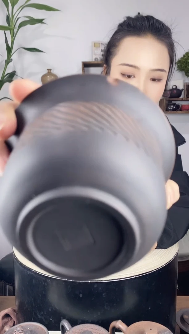 【闪购商品】壶 瑕疵手抓壶《建水紫陶》487