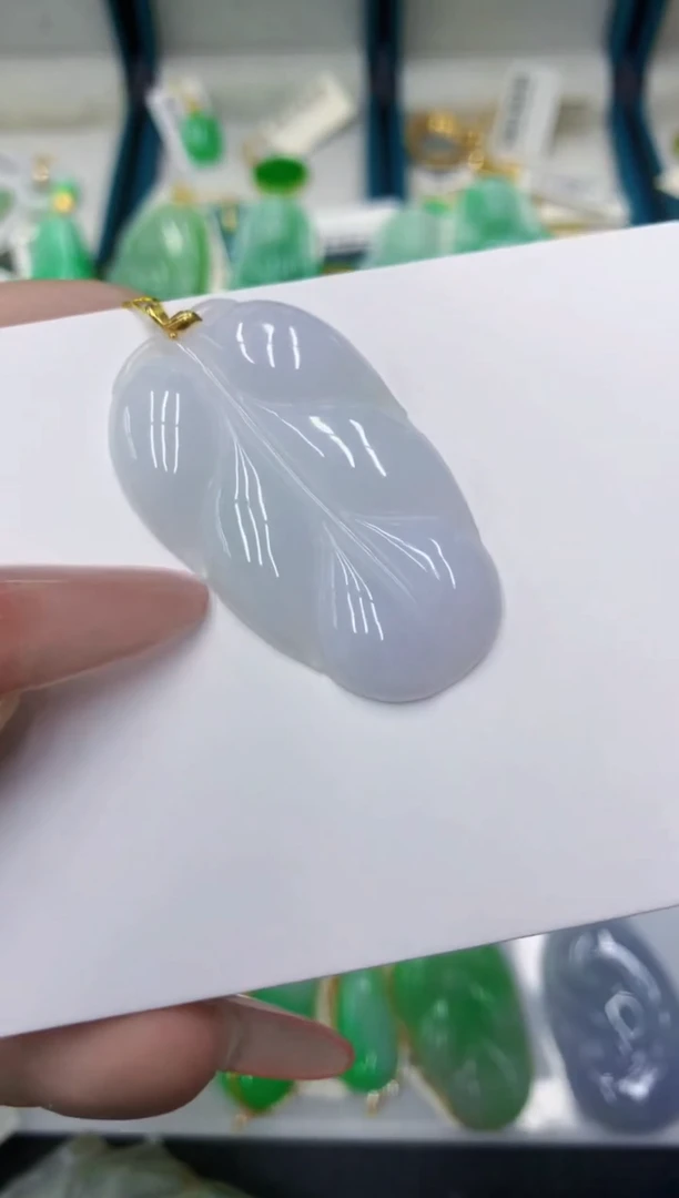 颈饰18K金镶嵌翡翠11111