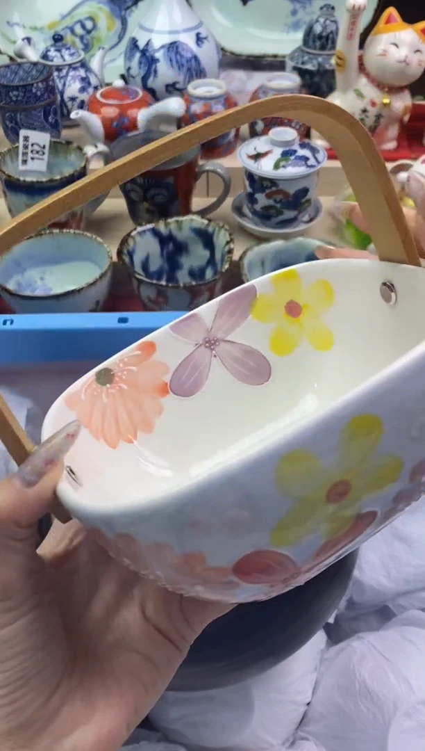 【闪购商品】瓷片隆莲瓷器欢迎大家