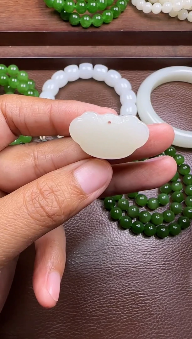 未镶嵌和田玉挂件和田玉新疆且末挂件