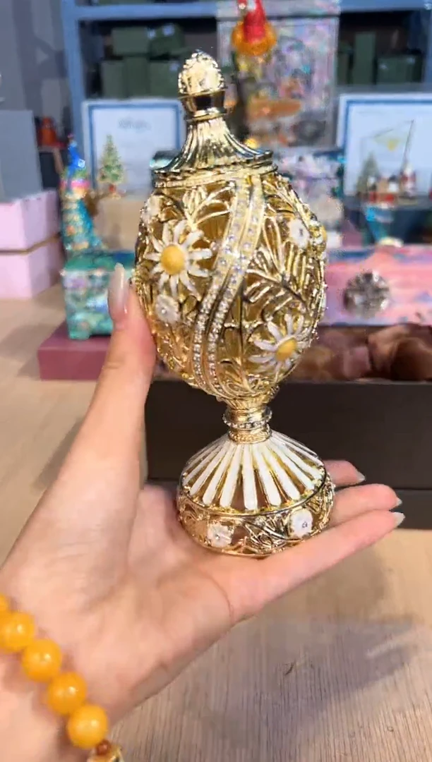 【闪购商品】杯276金色镂空蝴蝶蛋