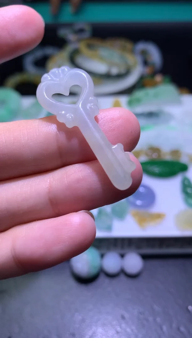 定制翡翠未镶嵌毛货