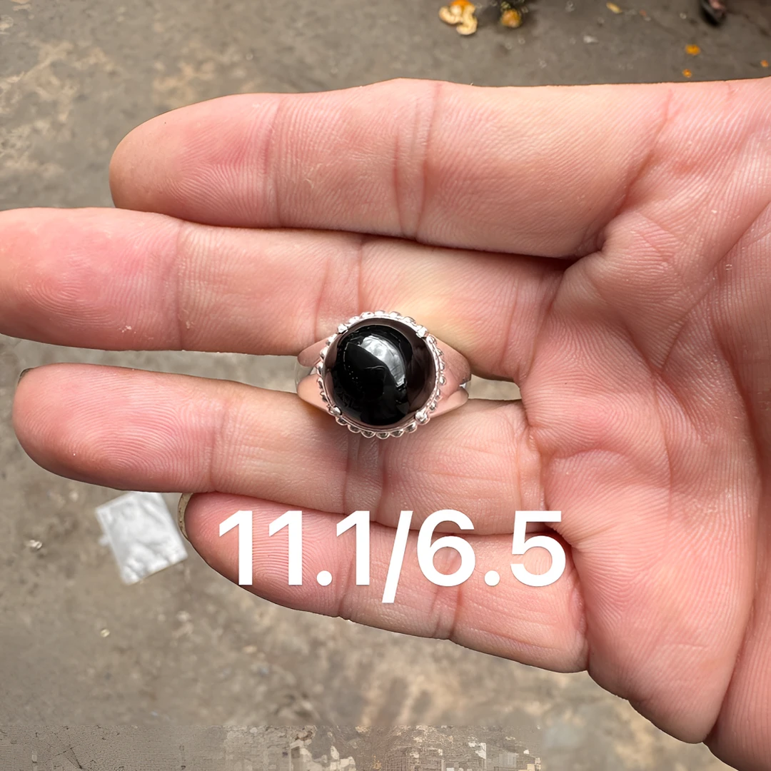 0725(小哪吒在源头)冰种翡翠正圆墨翠戒面干净饱满黝黑铮亮M50