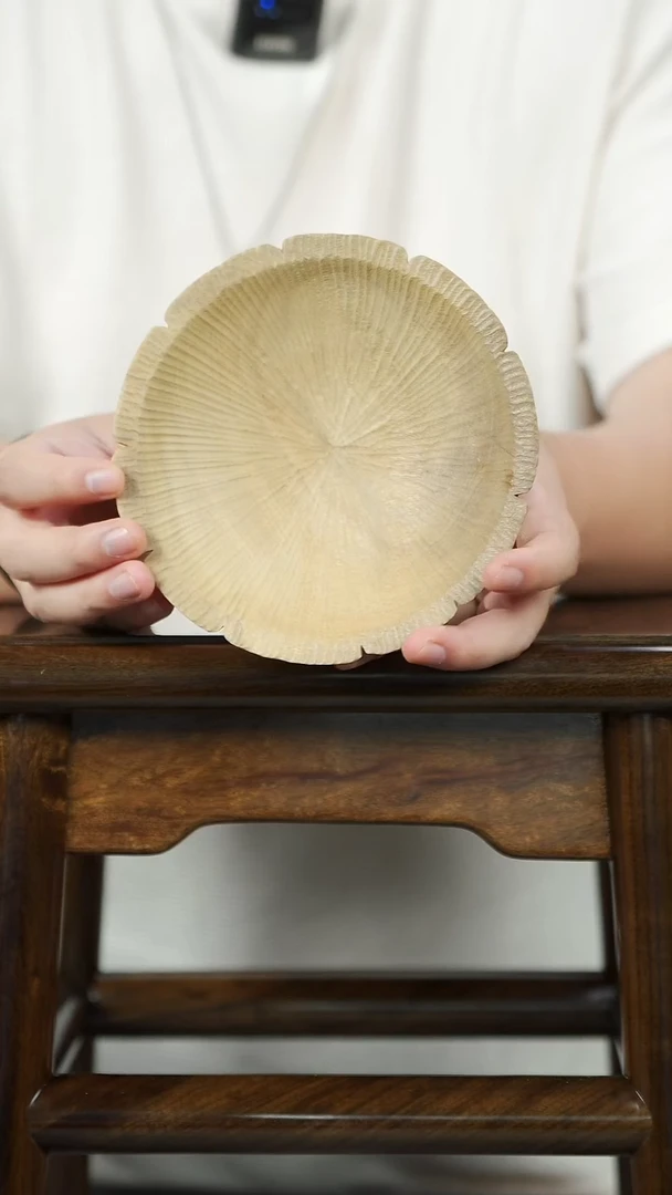 金丝楠973阴沉木手工葵口盘16cm