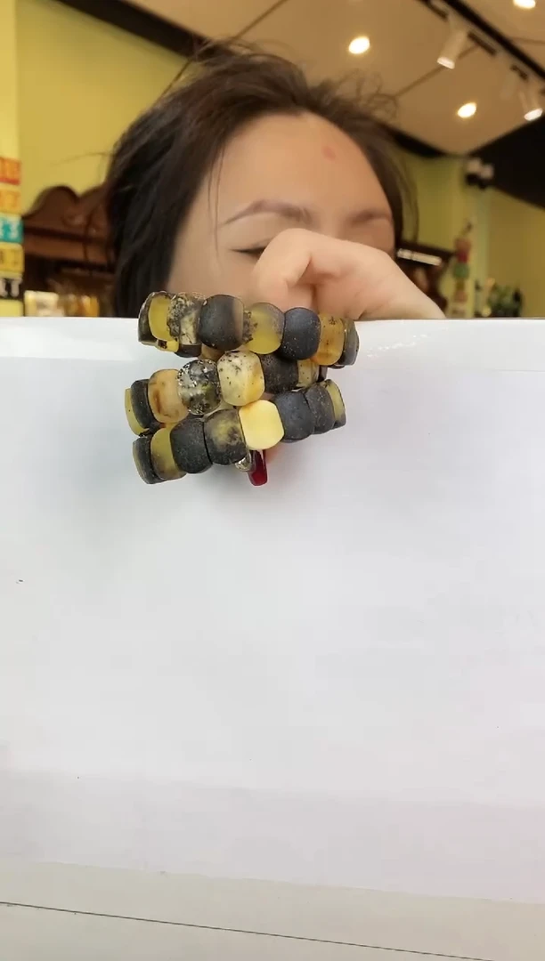 【闪购商品】琥珀手链未镶嵌多样性发一