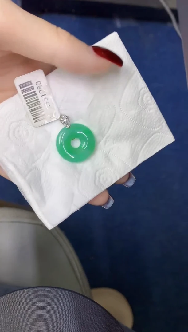 颈饰18K金镶嵌翡翠缅甸天然翡翠a货