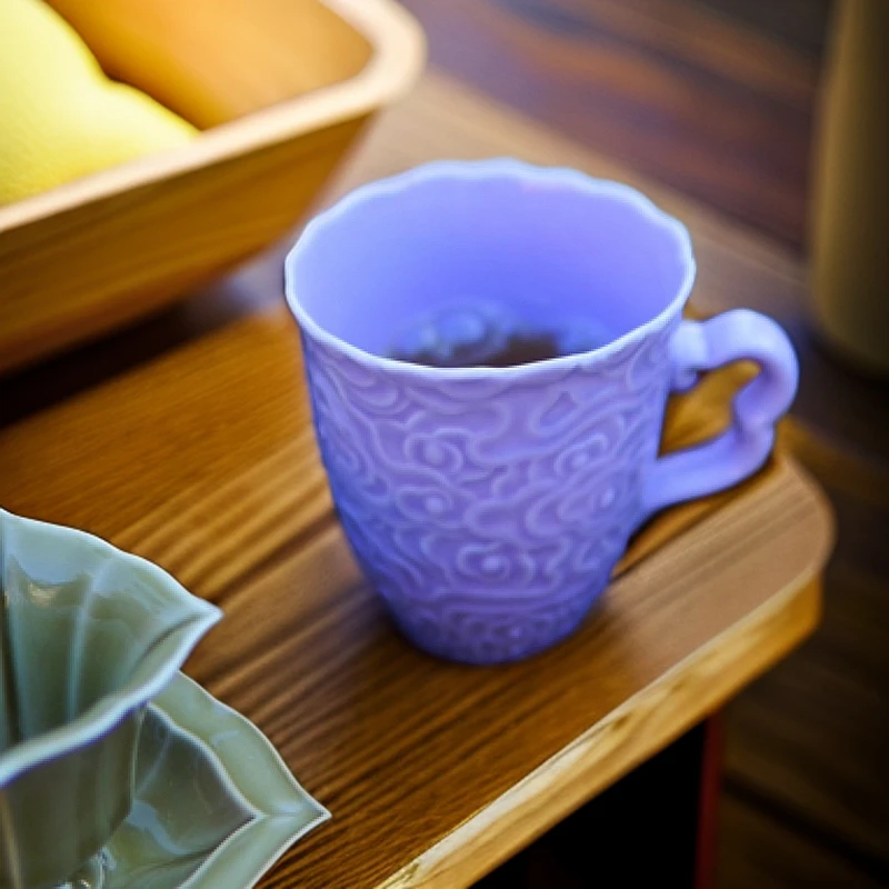 中国人独特的东方审美香芋紫祥云浮雕设计款陶瓷水杯主人杯