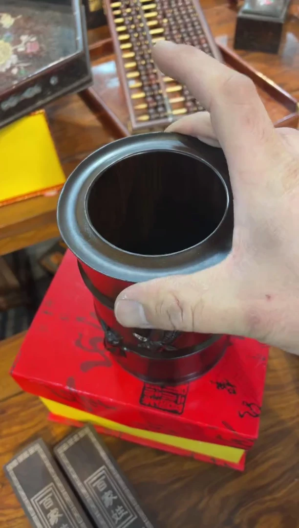 【闪购商品】木檀木笔筒啊啊啊