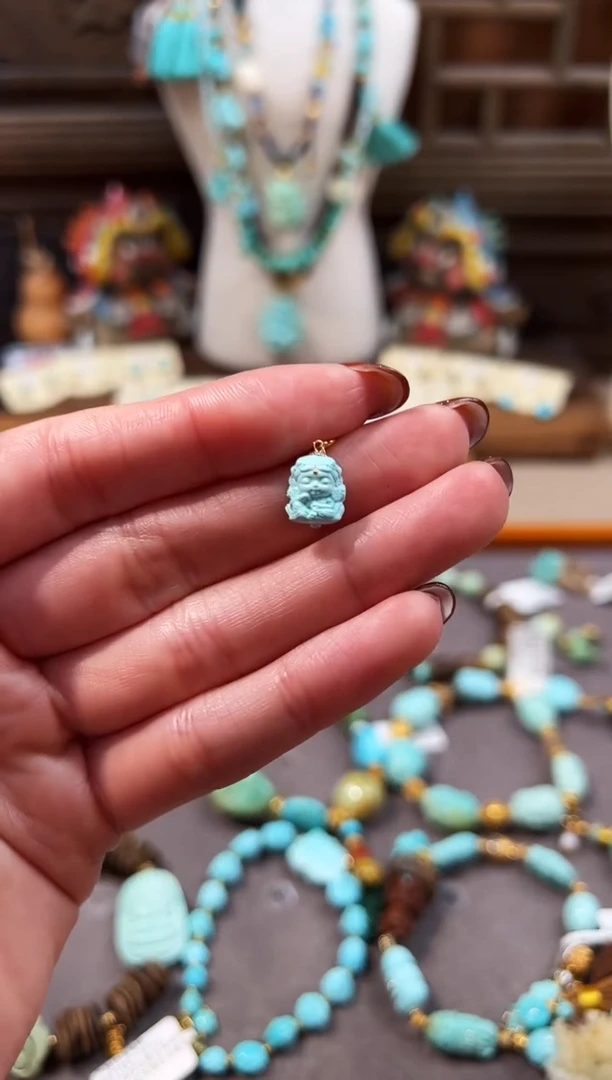 18K金镶嵌绿松石提溜度母