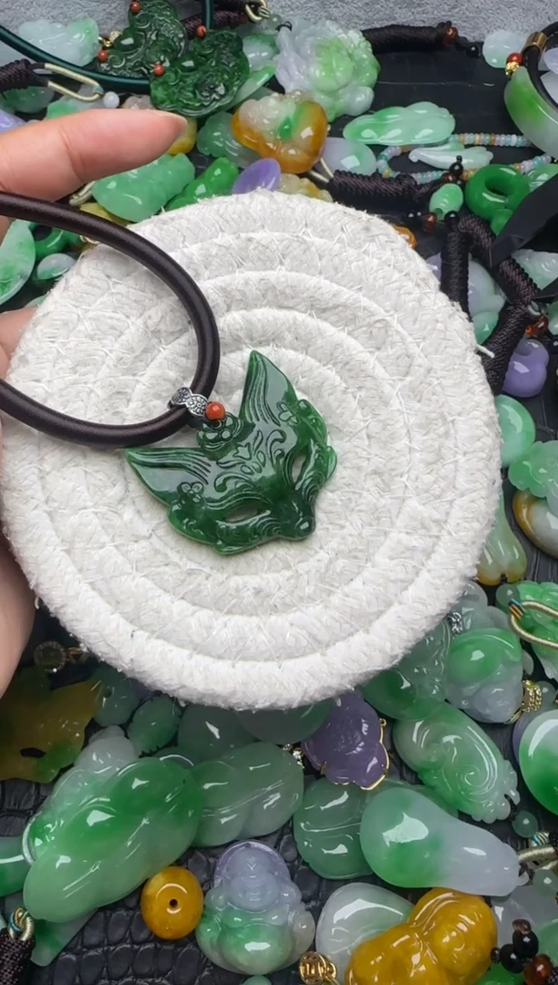 颈饰未镶嵌翡翠缅甸翡翠吊坠