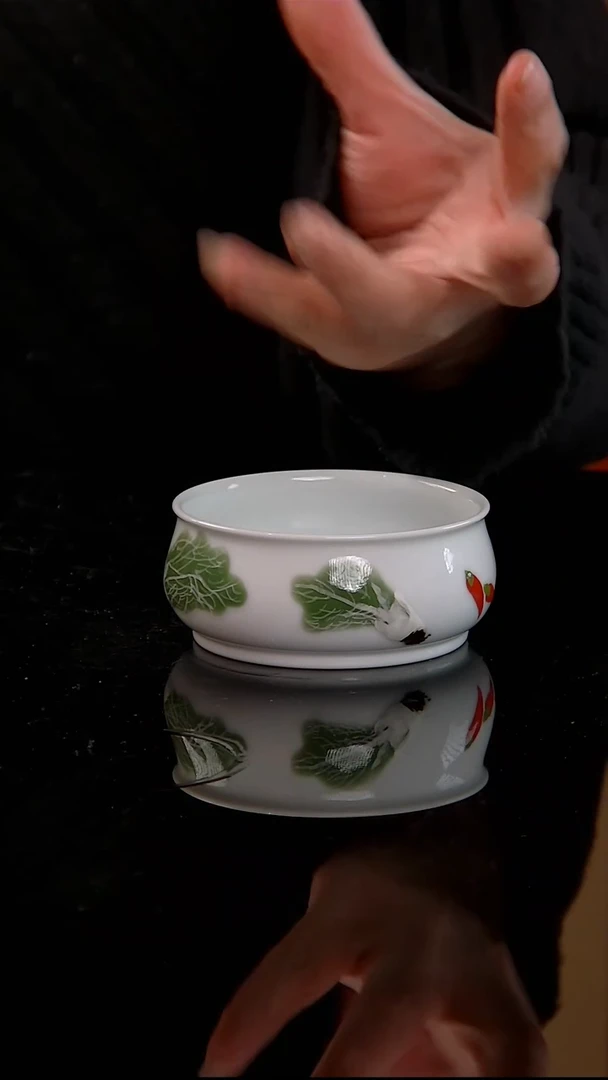 李华手绘釉中五彩百财浅炉式杯
