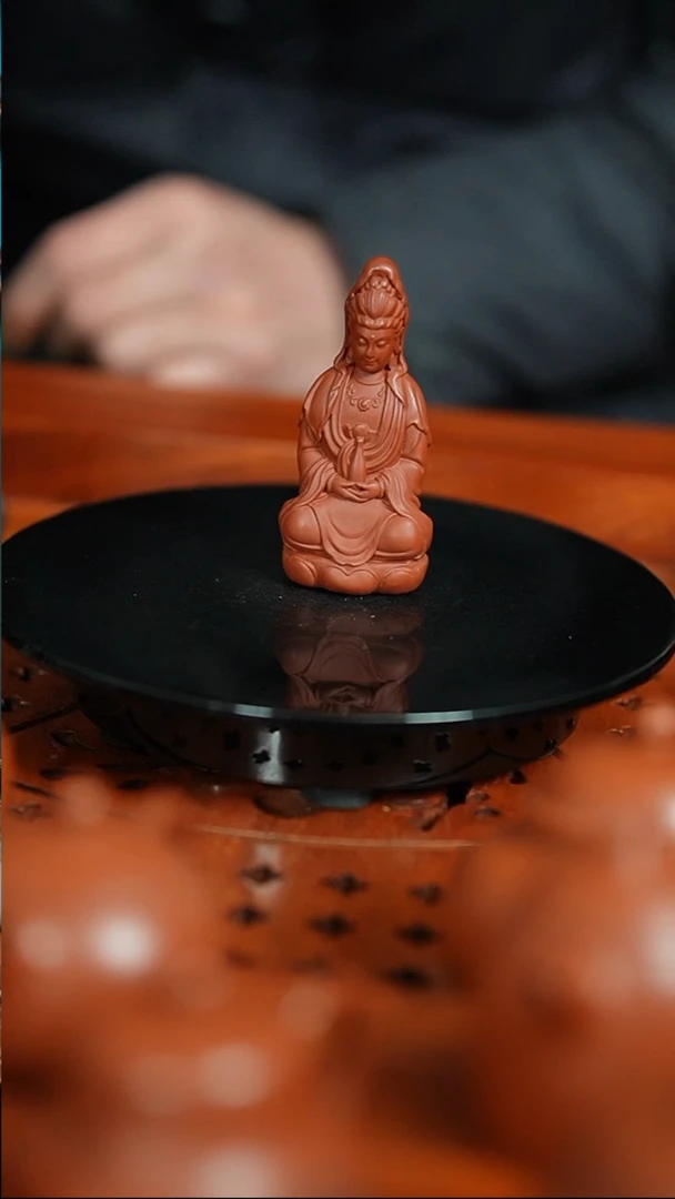 【闪购商品】紫砂茶宠朱泥刻绘观音精品摆件