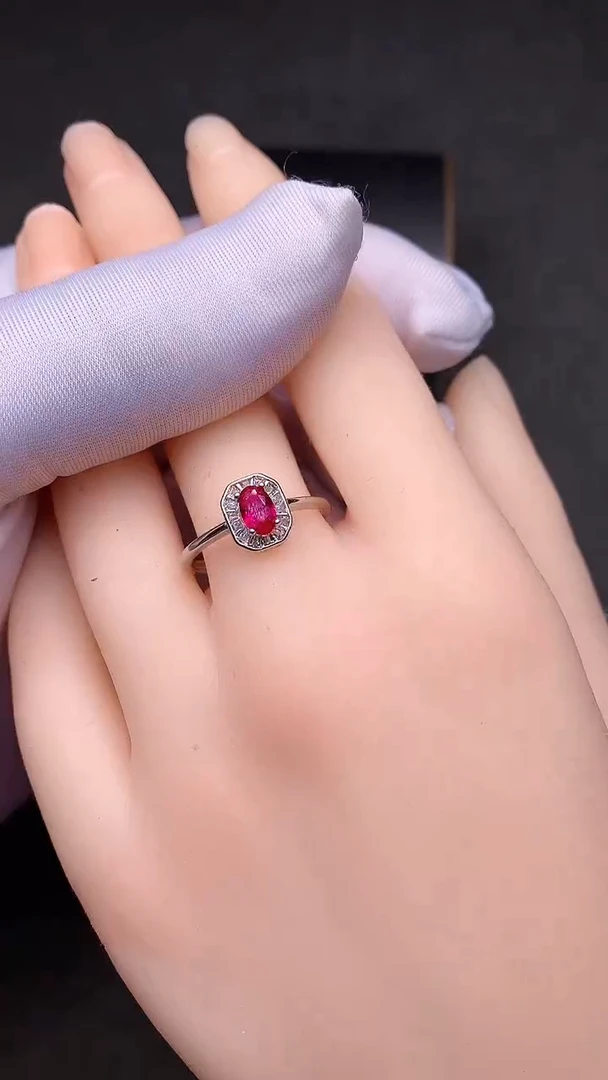 【闪购商品】红宝石戒指银S925镶嵌.......