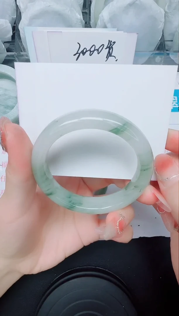 石英质玉手镯未镶嵌72/54.7