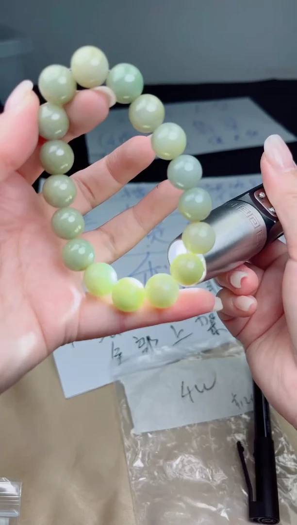 定制翡翠未镶嵌珠串