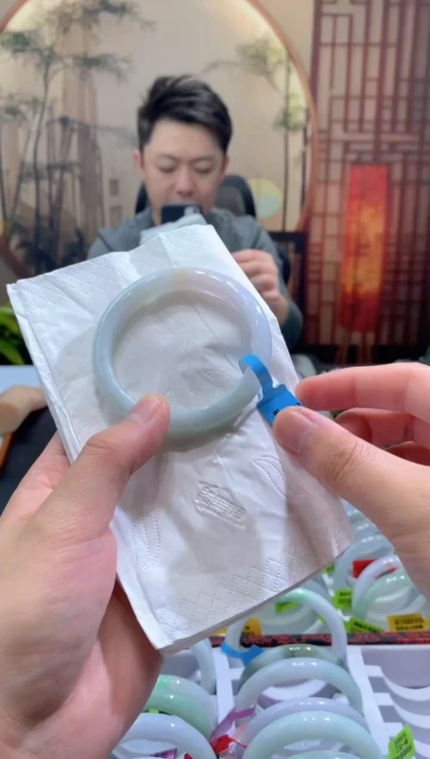 未镶嵌手镯翡翠000085394