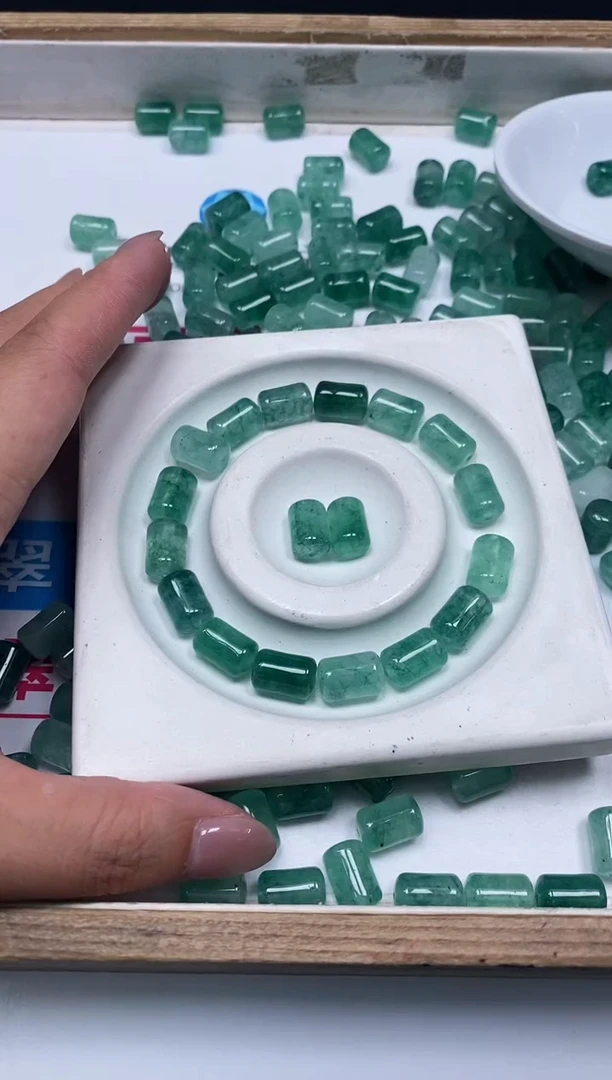 散珠未镶嵌碧玺M7011 湖水绿碧玺8*12mm10个9.9元