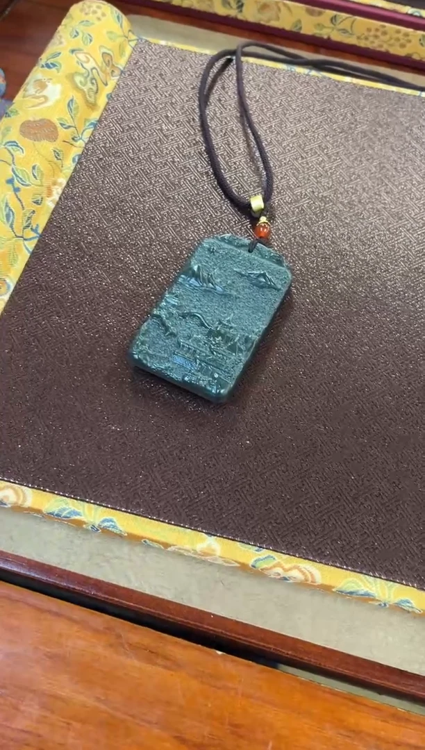 颈饰未镶嵌和田玉和田玉挂件山水T009