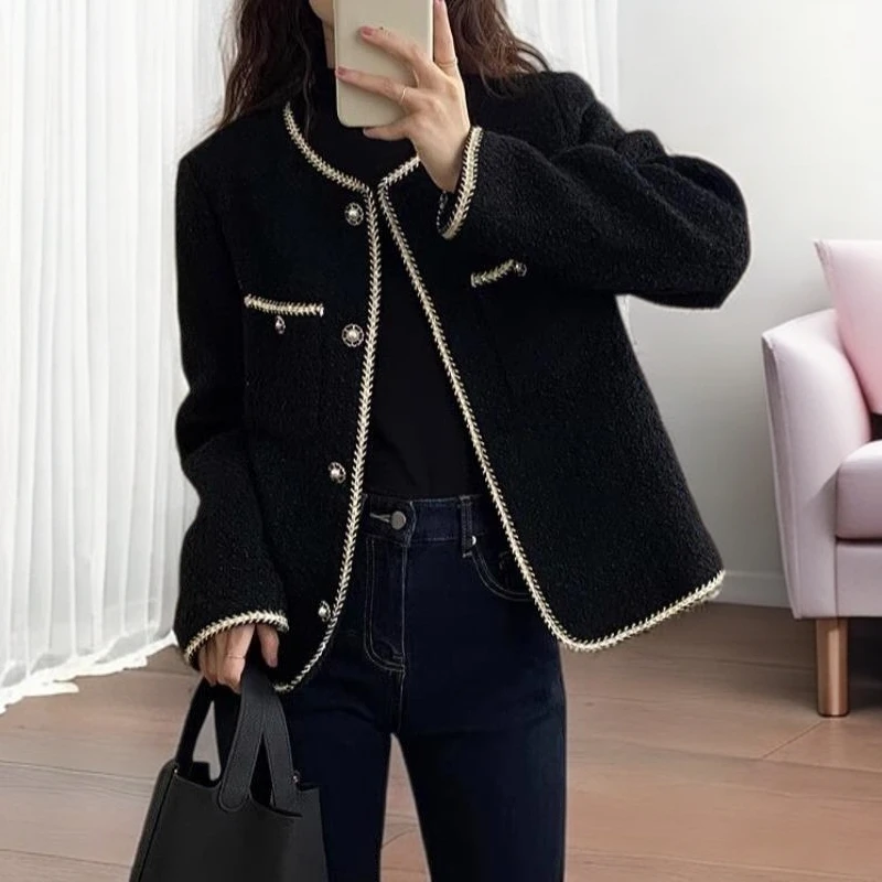 大码黑色小香风百搭外套女2025秋冬季新款法式感显瘦气质正肩上衣