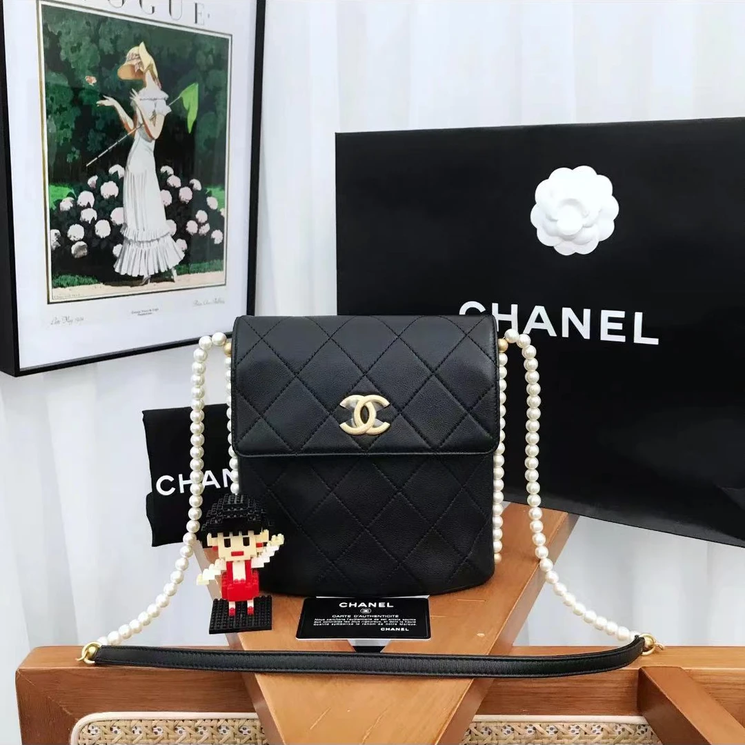99新 Chanel/香奈儿 【杨贵妃专属】小号时尚黑金珍珠斜挎包/s