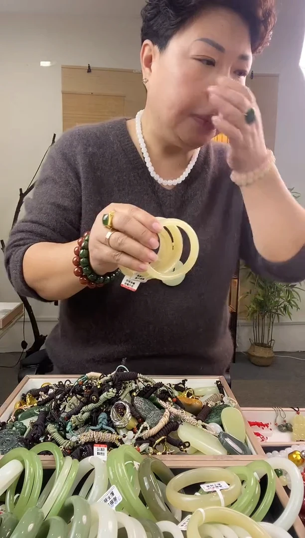 颈饰未镶嵌和田玉多样性拍一发一  0408