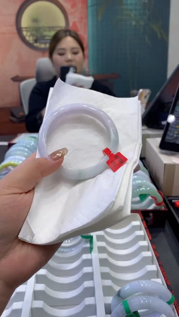 【闪购商品】翡翠手镯未镶嵌多人0011845
