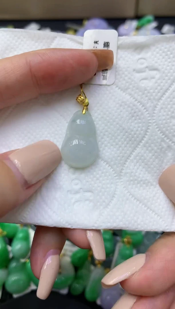 颈饰未镶嵌翡翠天然缅甸翡翠A货