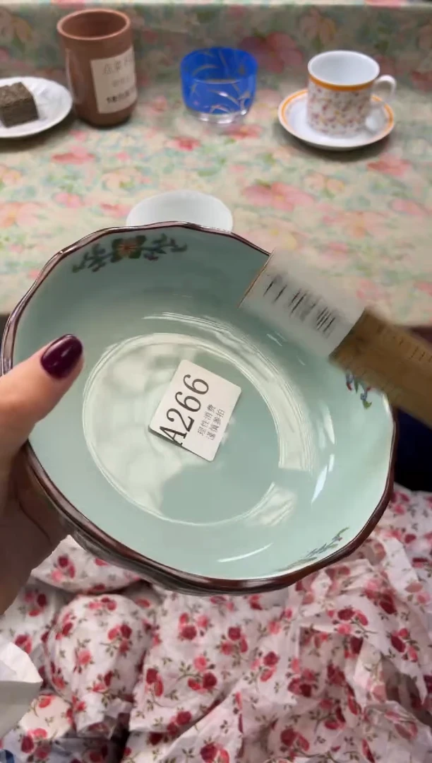 瓷片西*贝       A266