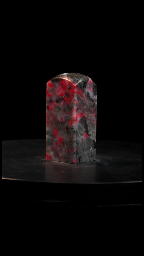 鸡血石梅花鸡血石