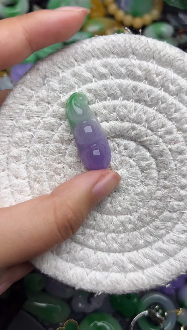 颈饰未镶嵌翡翠缅甸翡翠吊坠